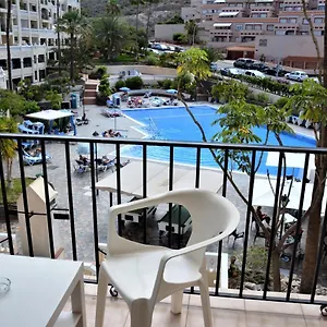 https://castle-harbour-los-cristianos-tenerife-38650-4.tenerifehoteles.net